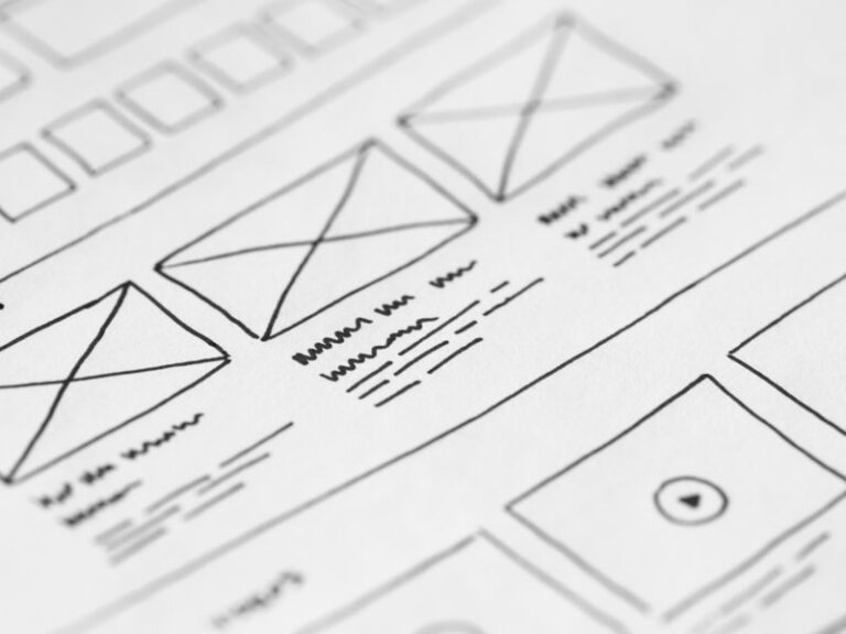 Simone Barros - Web Designer
